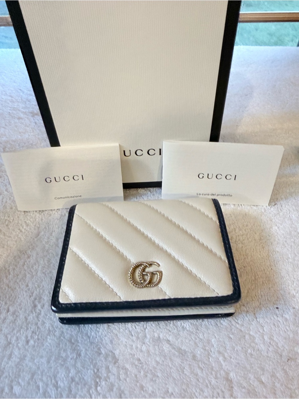 Gucci White Chevron Leather Bifold Wallet with Dark Trim